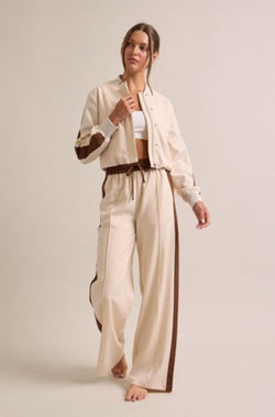 Brown and cream jacket and pant set for travel, cream and brown travel airport sweat suit, women’s travel set, women’s jogging set in cream and brown