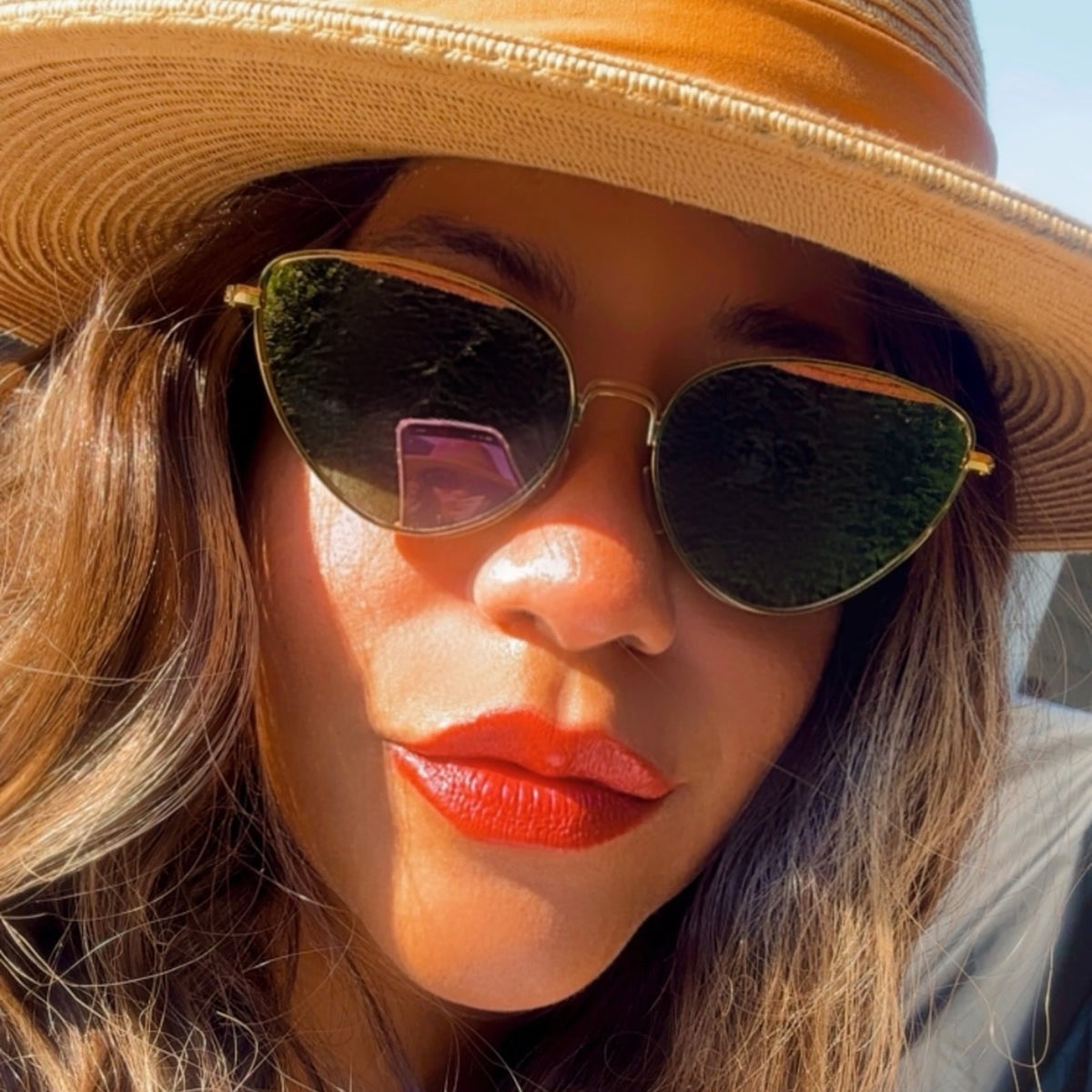 Cat eye aviator sunglasses, detail view