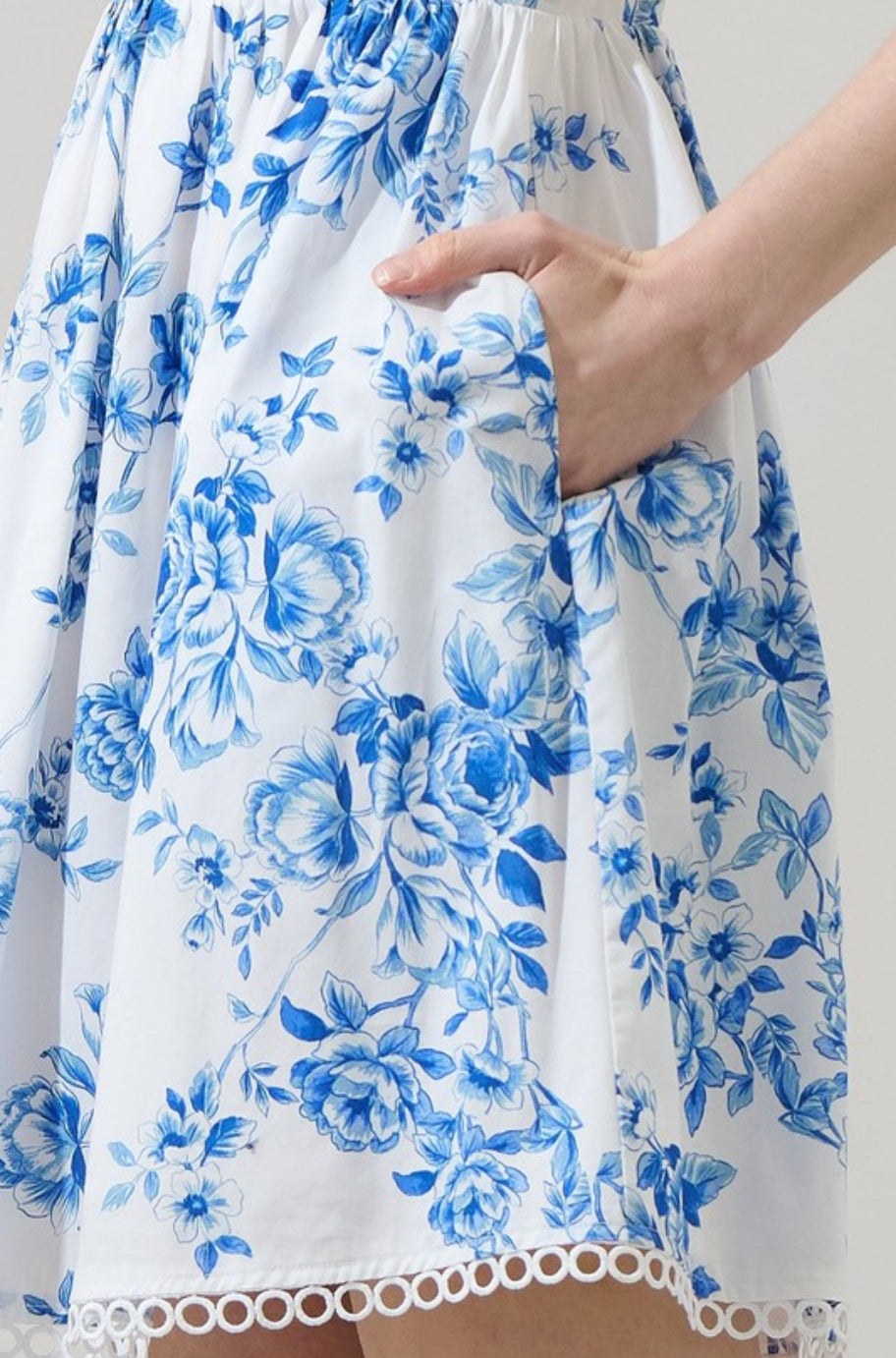 Thea floral dress, full length view