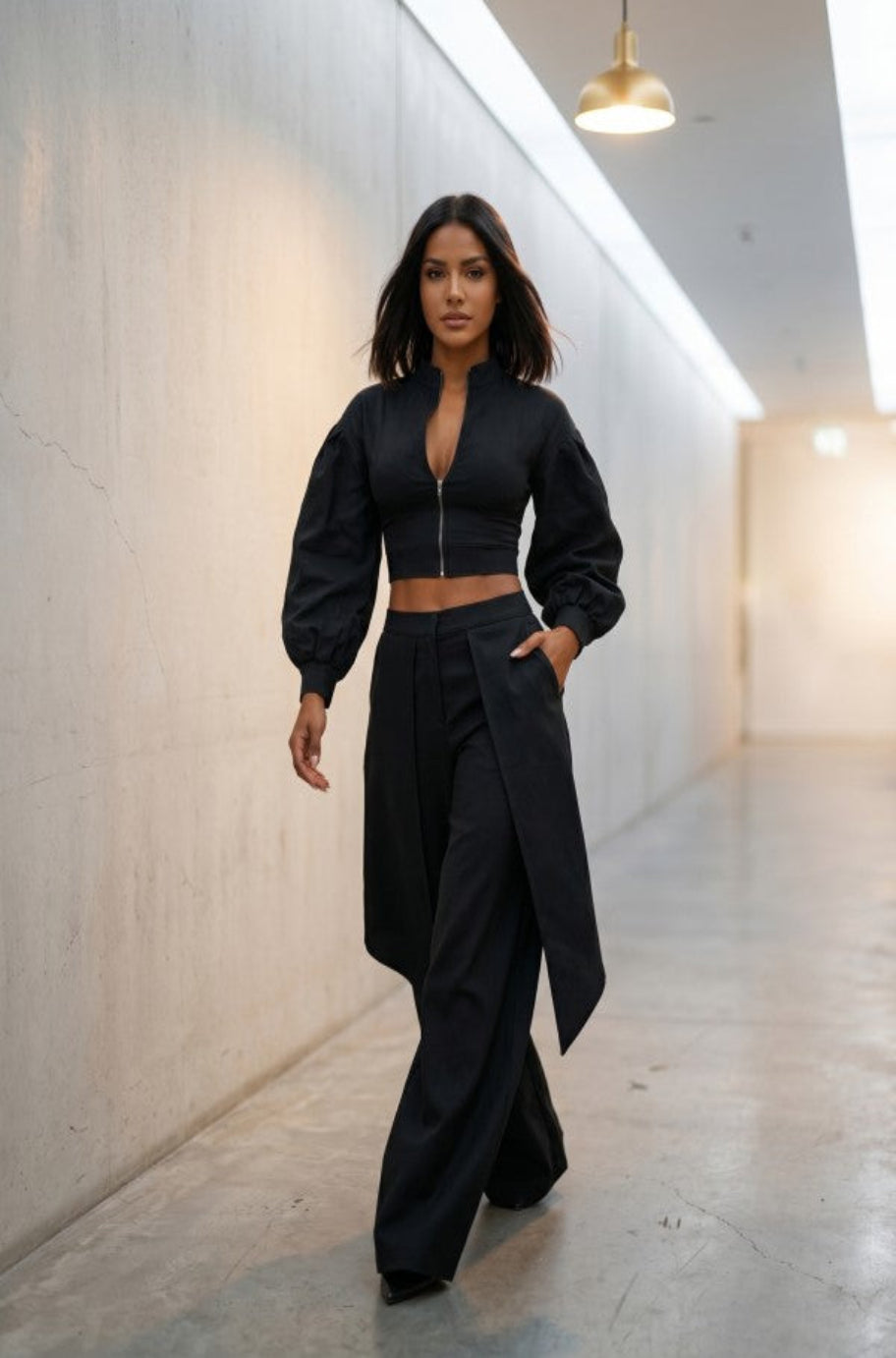 The Noir Nomad set, back view